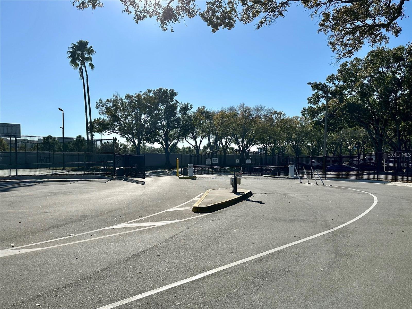 SANDLAKE PRIVATE RESIDENCES - Residential Lease