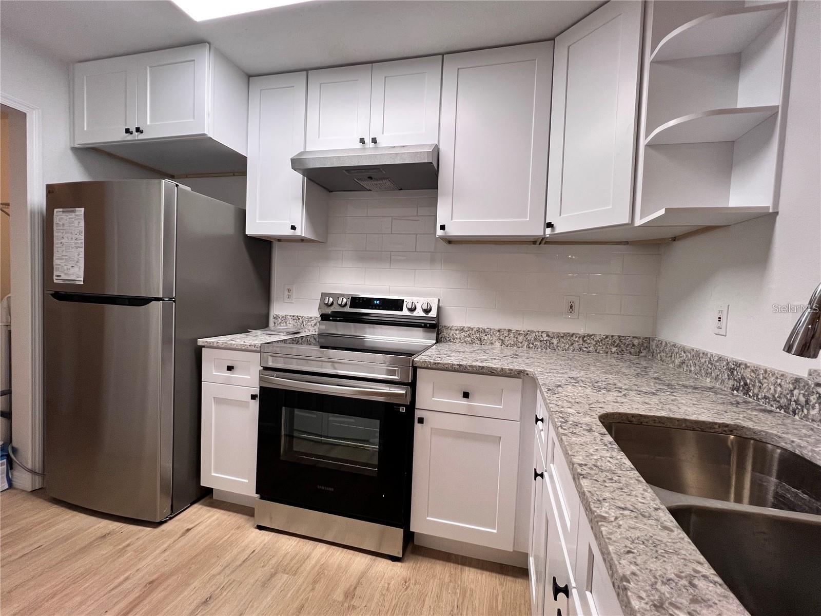 SANDLAKE PRIVATE RESIDENCES - Residential Lease