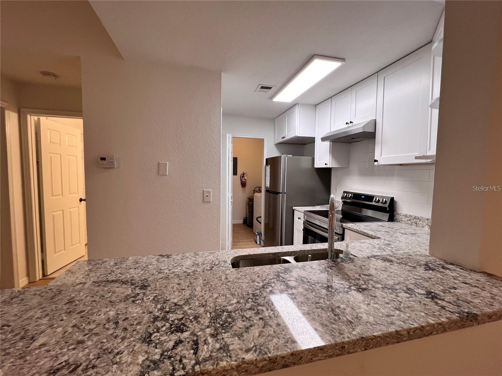 SANDLAKE PRIVATE RESIDENCES - Residential Lease