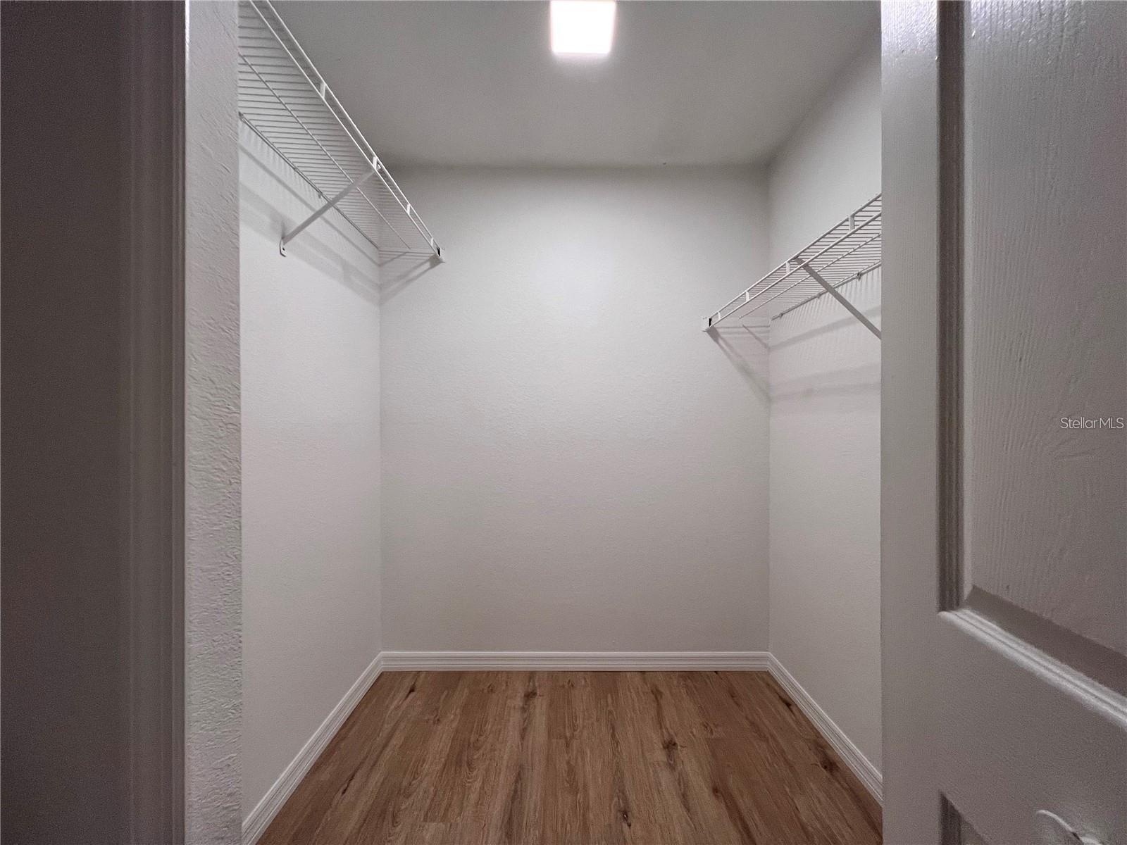 SANDLAKE PRIVATE RESIDENCES - Residential Lease