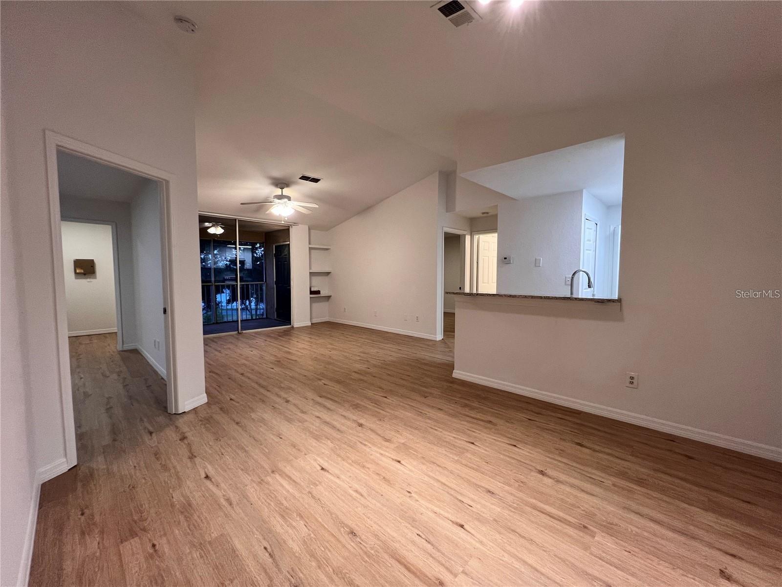 SANDLAKE PRIVATE RESIDENCES - Residential Lease