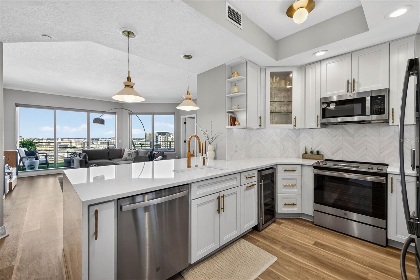 TOWERS OF CHANNELSIDE CONDOMIN - Residential