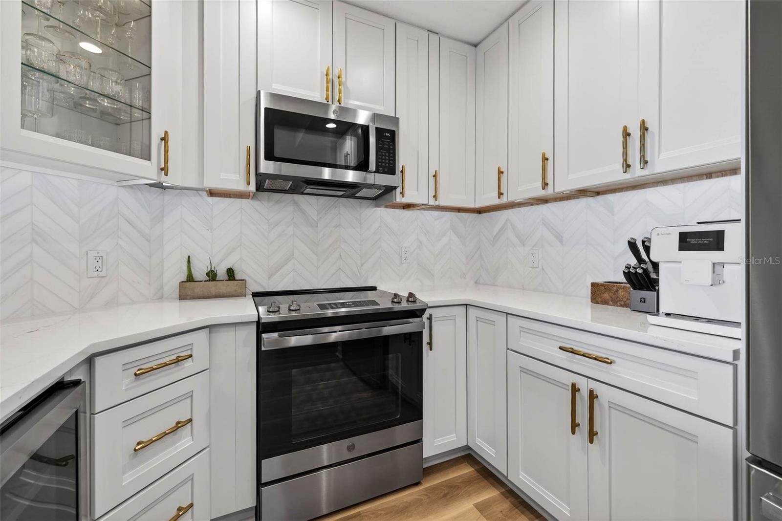 TOWERS OF CHANNELSIDE CONDOMIN - Residential