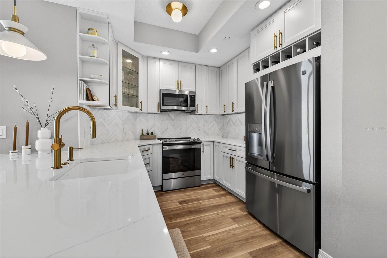 TOWERS OF CHANNELSIDE CONDOMIN - Residential