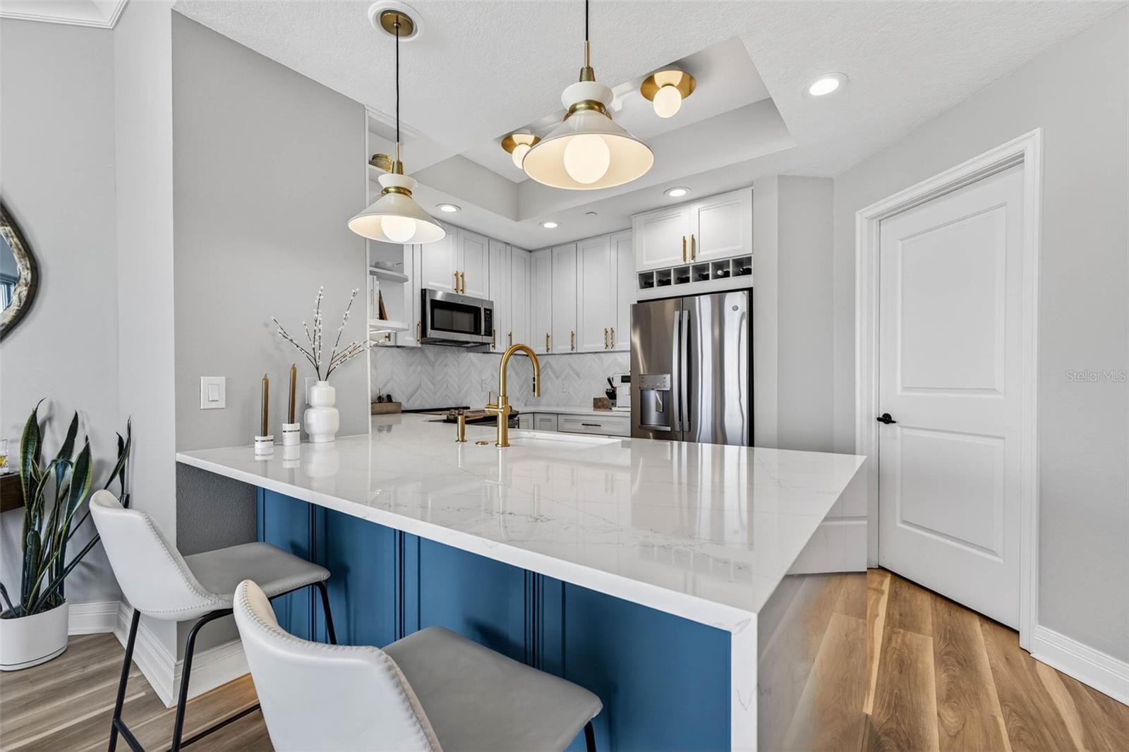 TOWERS OF CHANNELSIDE CONDOMIN - Residential