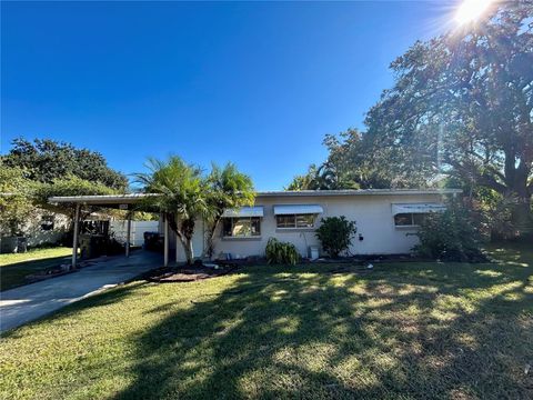 Photo of 2515 N Beaumont Avenue, Kissimmee, FL 34741 (MLS # S5137651)