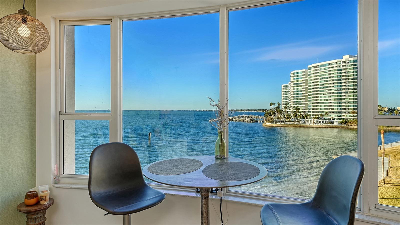 LE CHATEAU - Residential