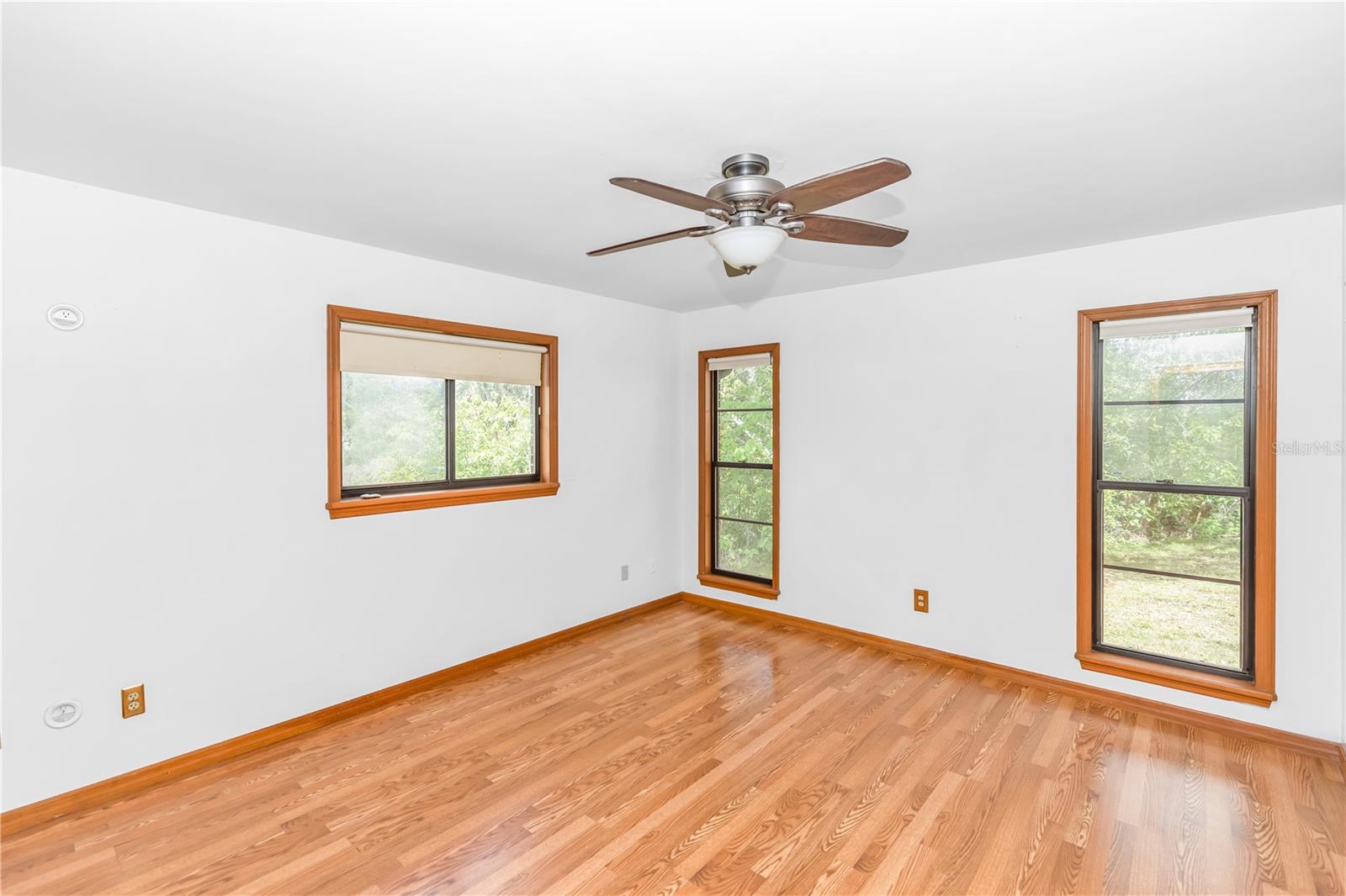 TOWN/LK MARIE ESTATES REP - Residential