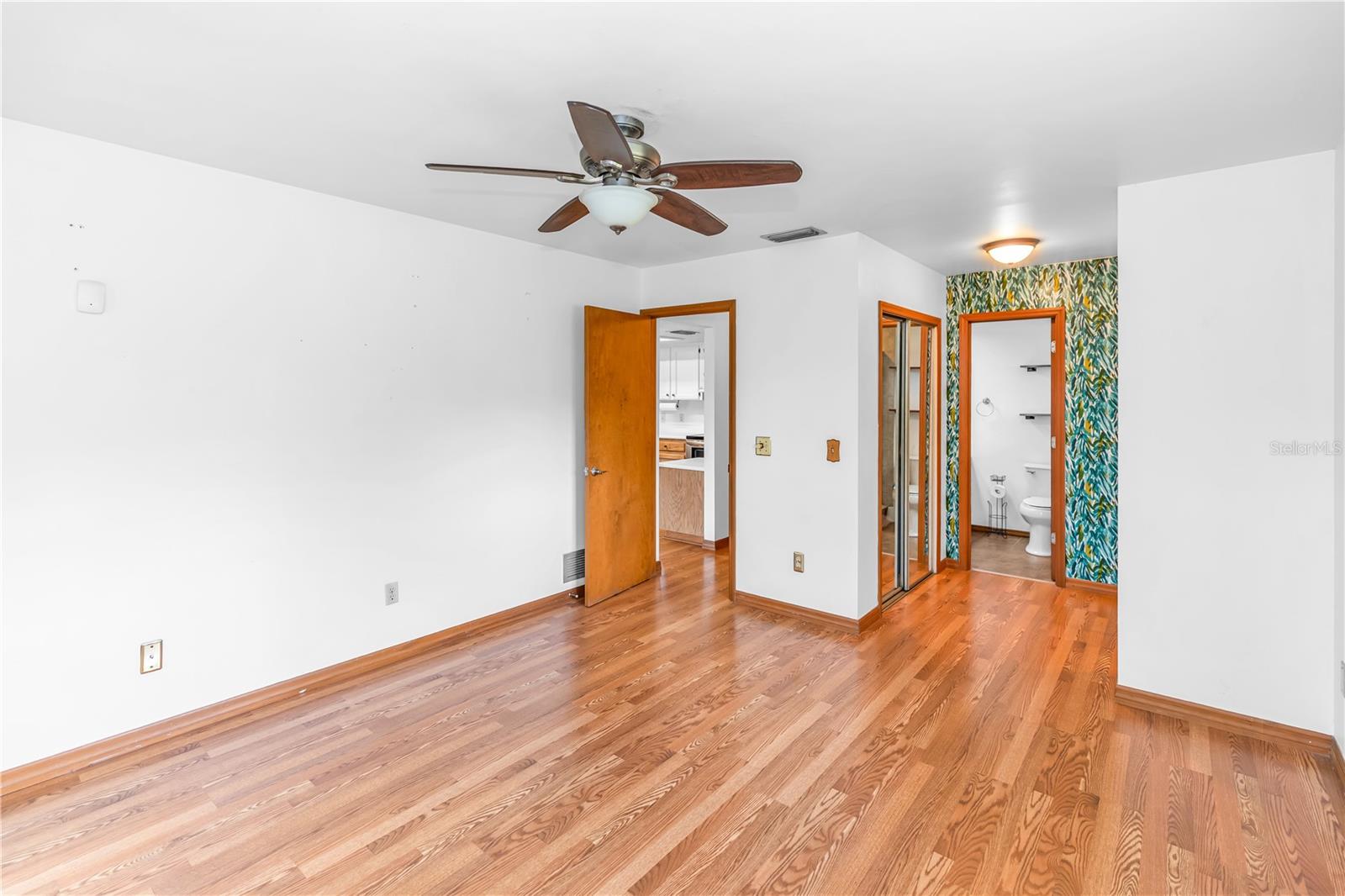 TOWN/LK MARIE ESTATES REP - Residential