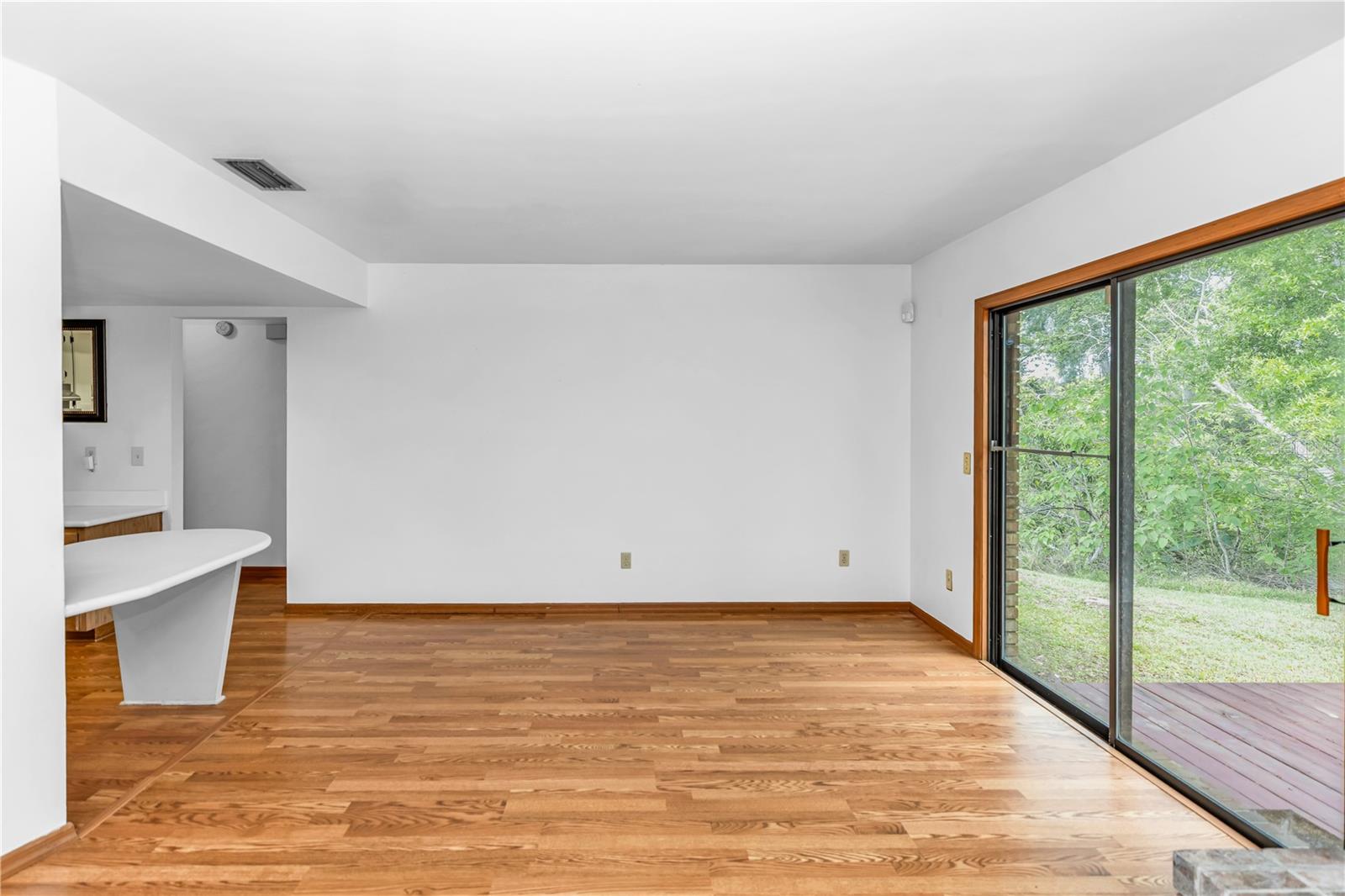 TOWN/LK MARIE ESTATES REP - Residential