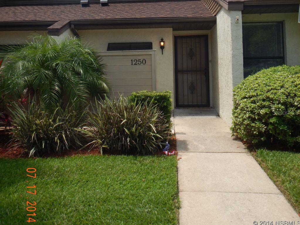 Charter Oaks Twnhms - Residential