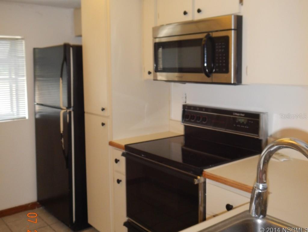 Charter Oaks Twnhms - Residential