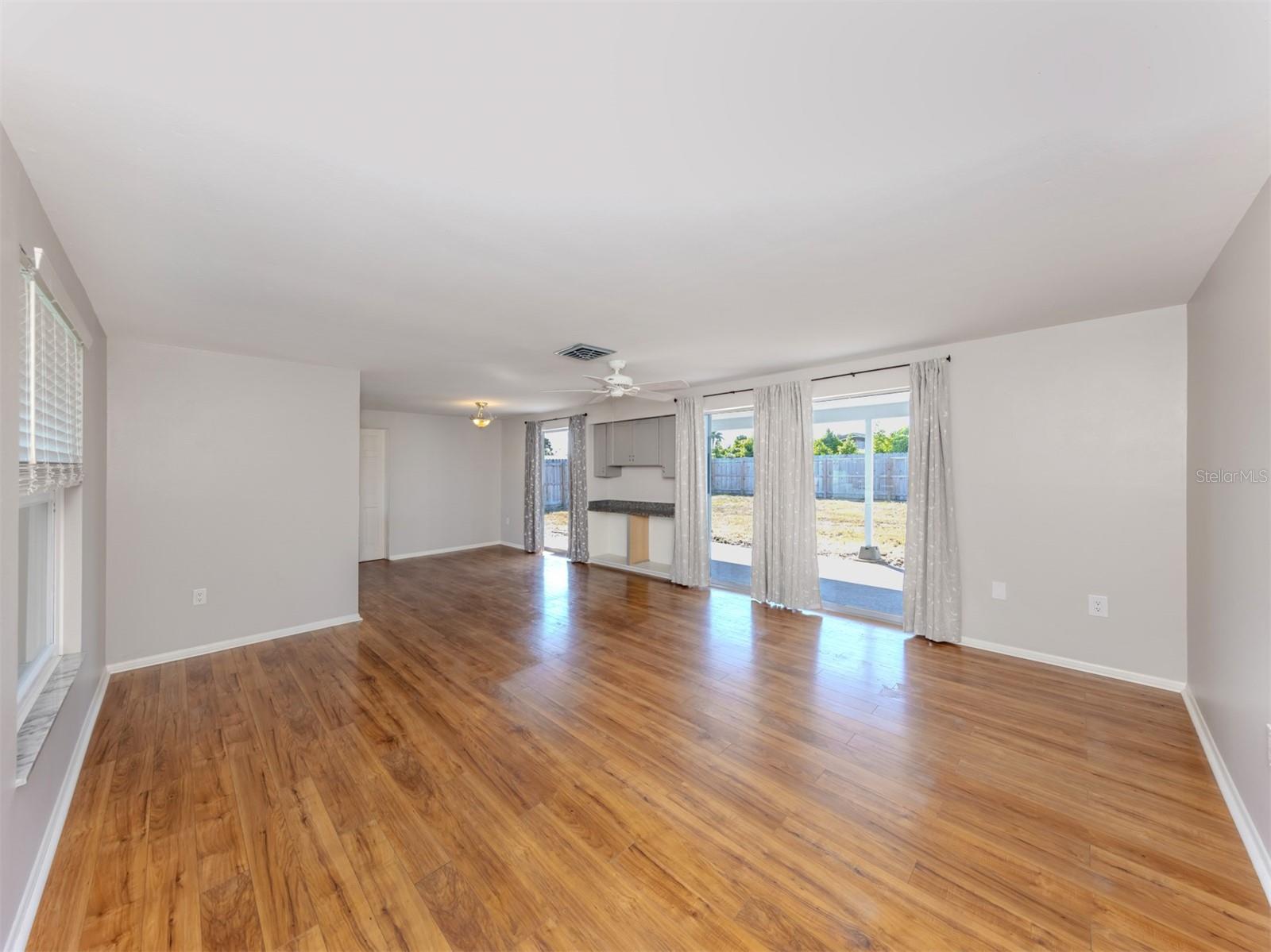 VENICE GARDENS - Residential