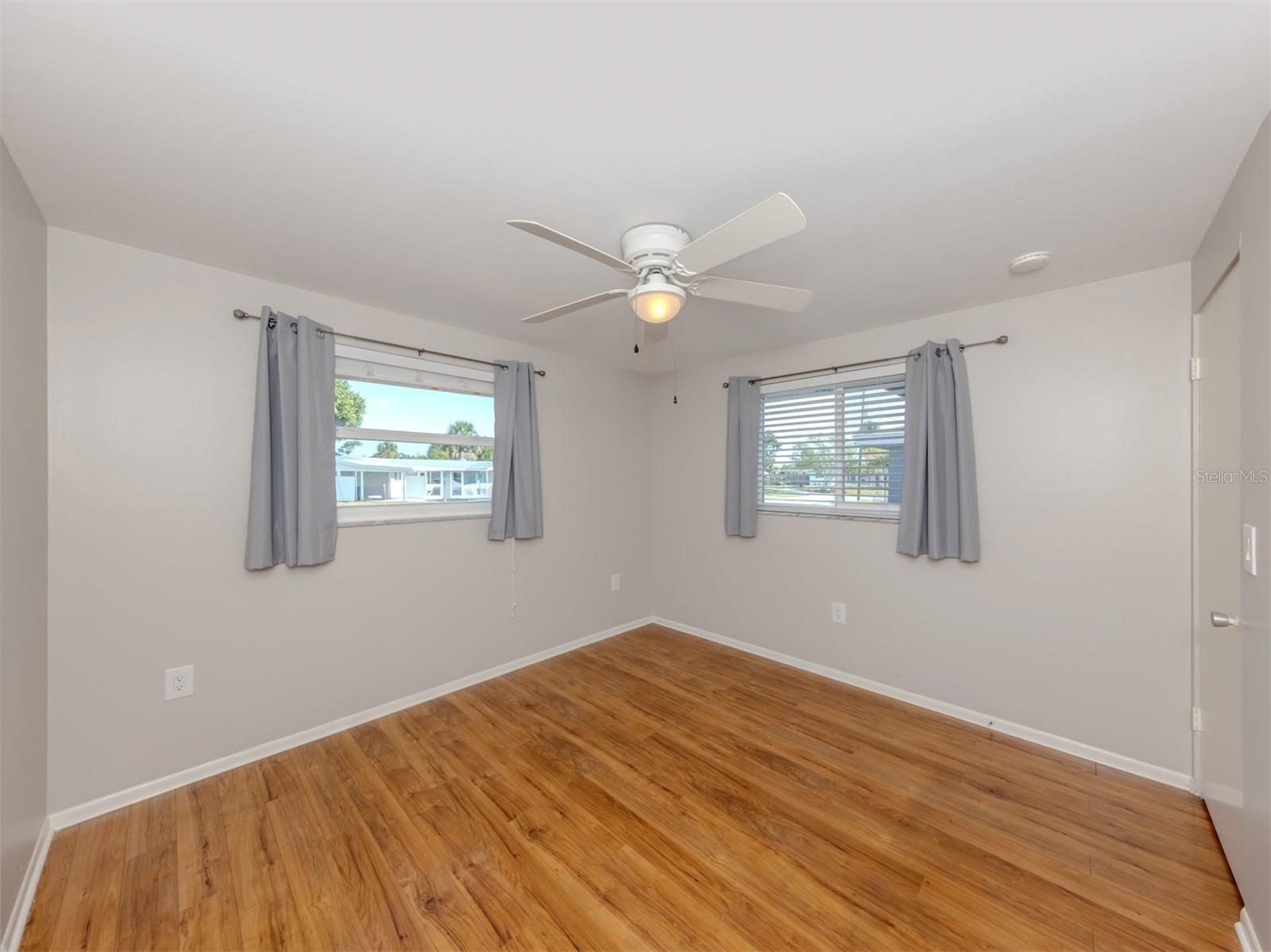 VENICE GARDENS - Residential