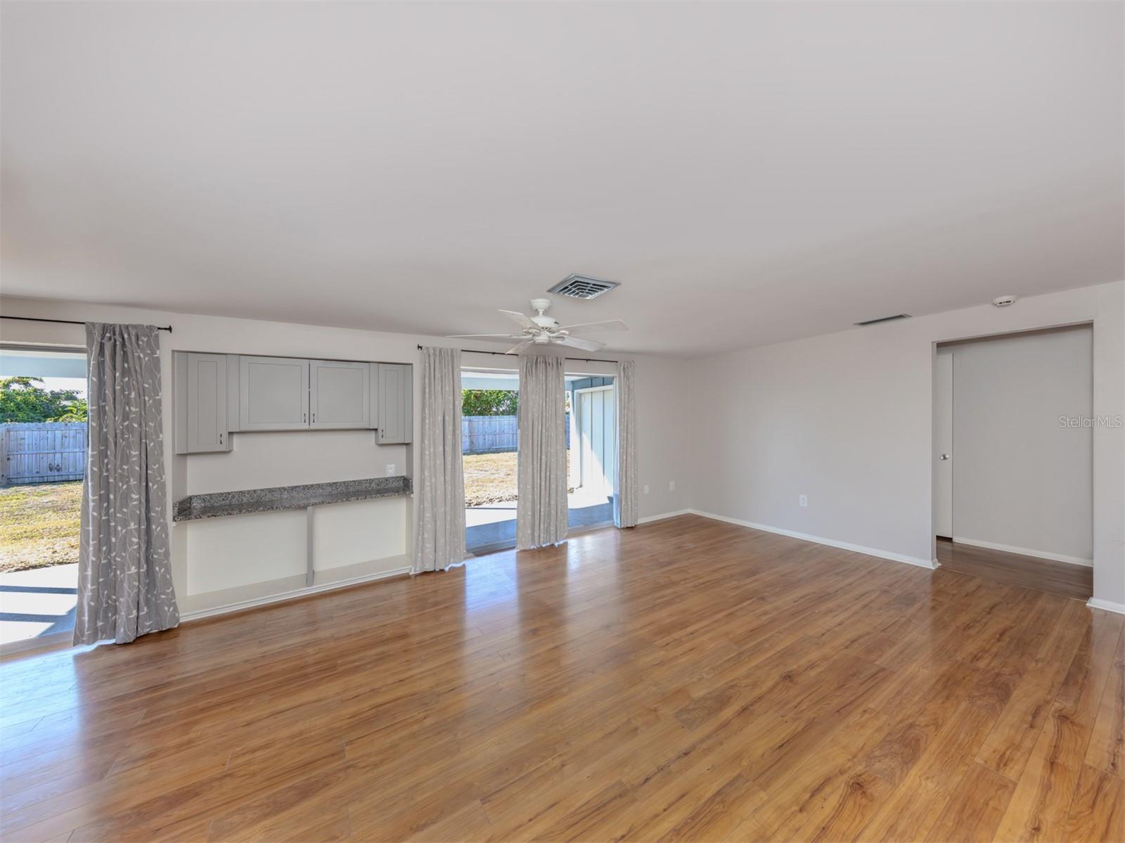 VENICE GARDENS - Residential