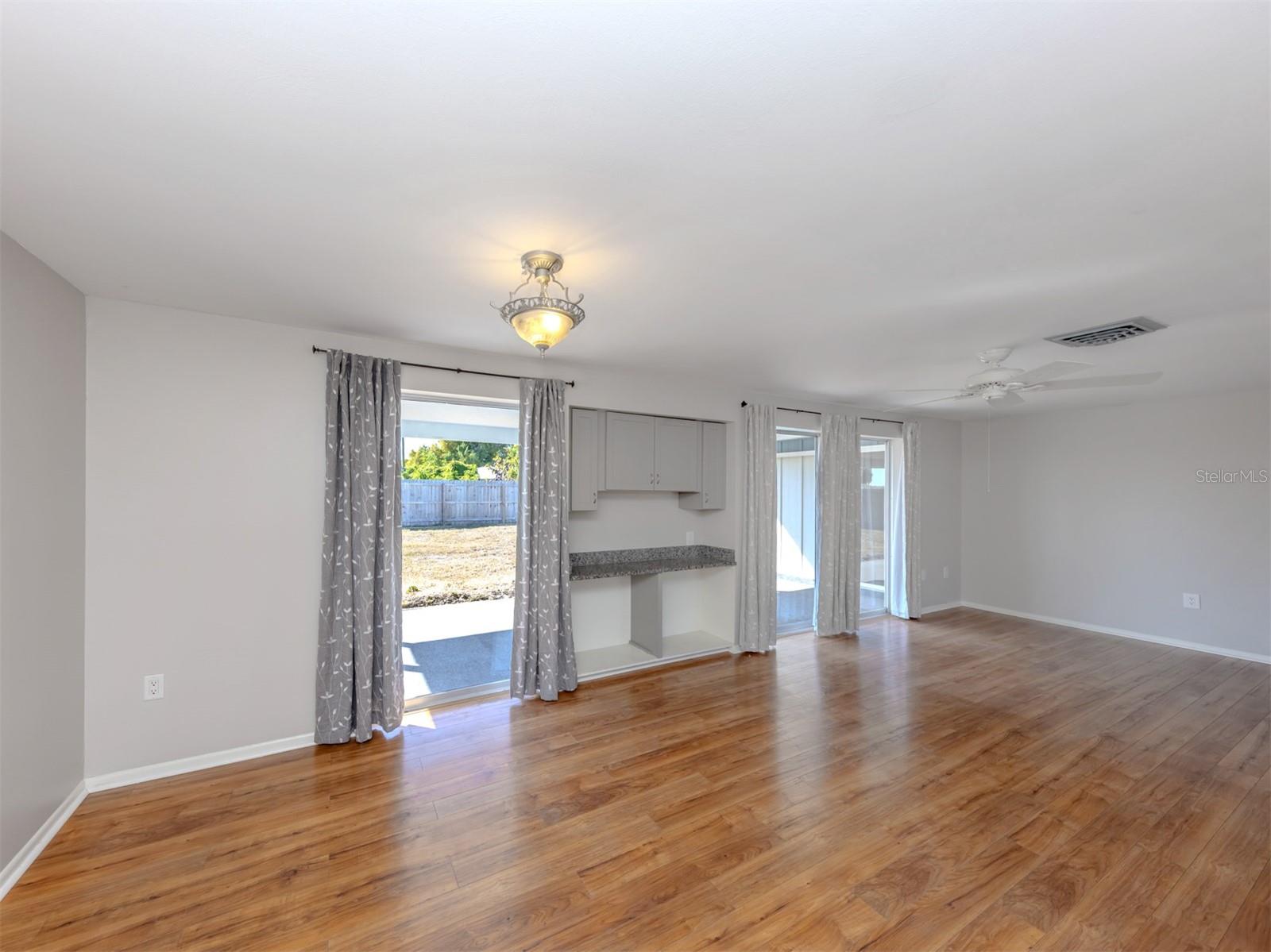 VENICE GARDENS - Residential