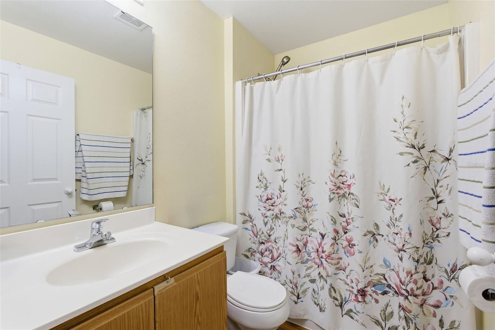 LAKESIDE AT BASS LAKE - Residential