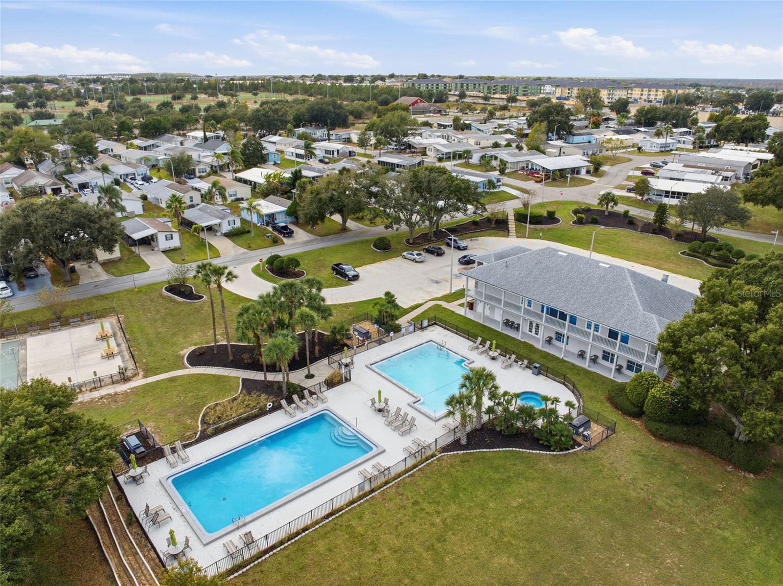 LAKESIDE AT BASS LAKE - Residential