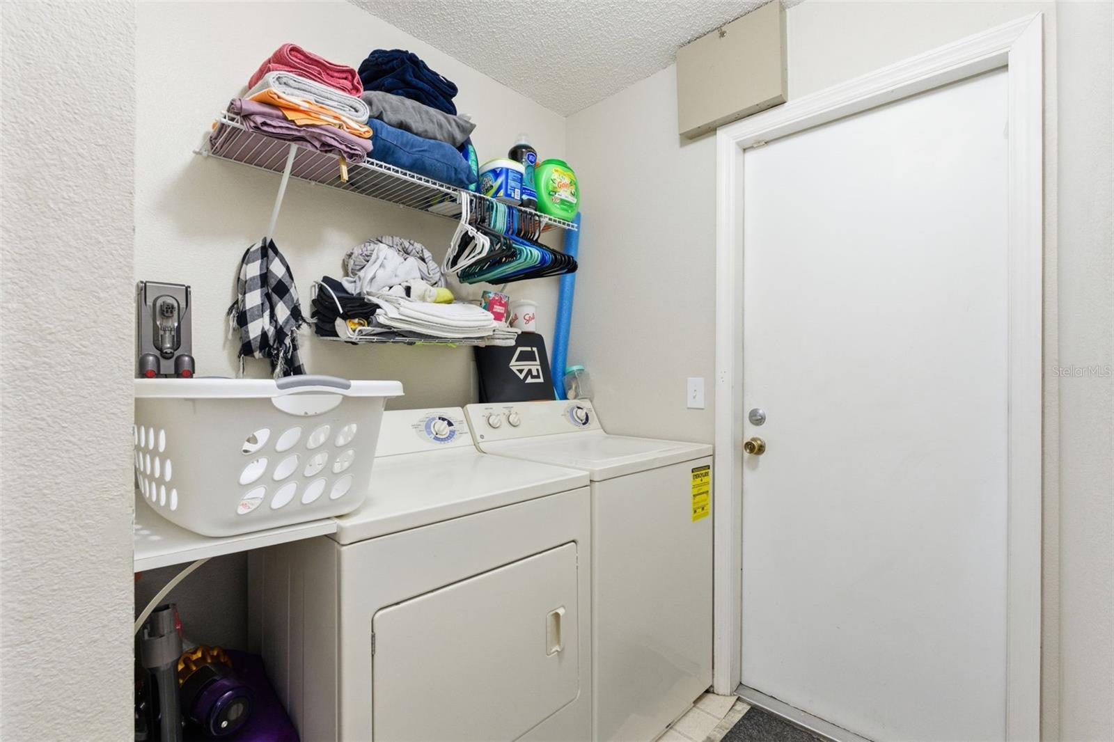 LAKESIDE AT BASS LAKE - Residential