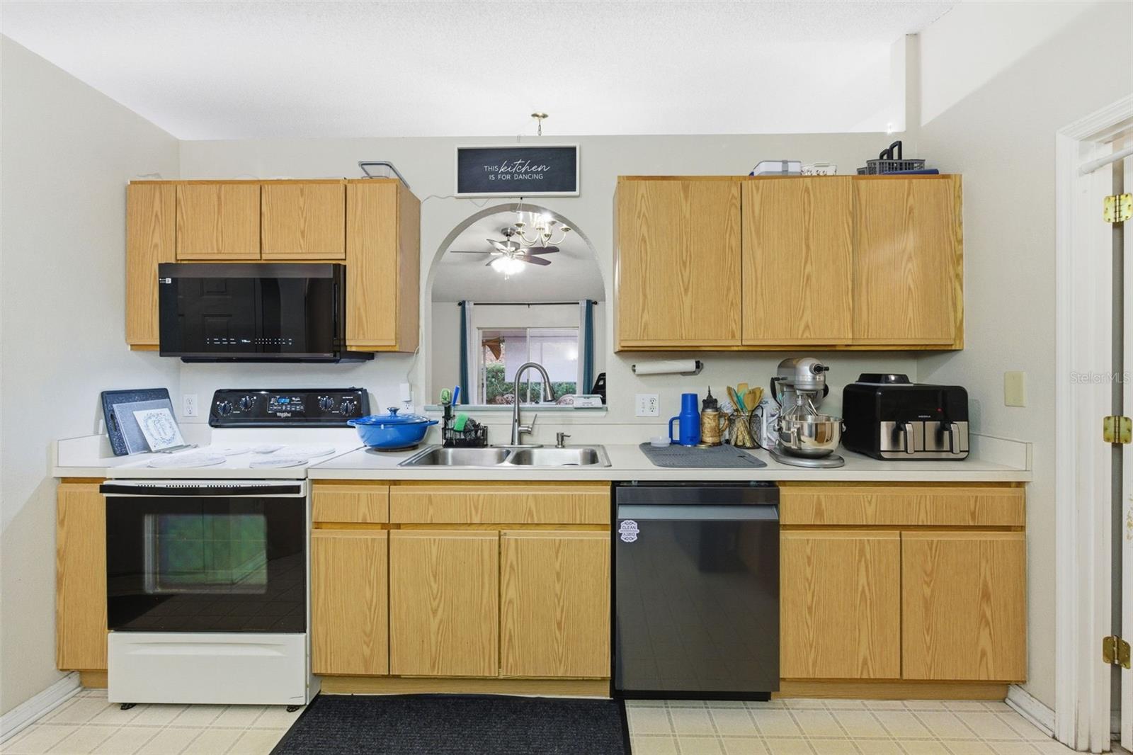 LAKESIDE AT BASS LAKE - Residential