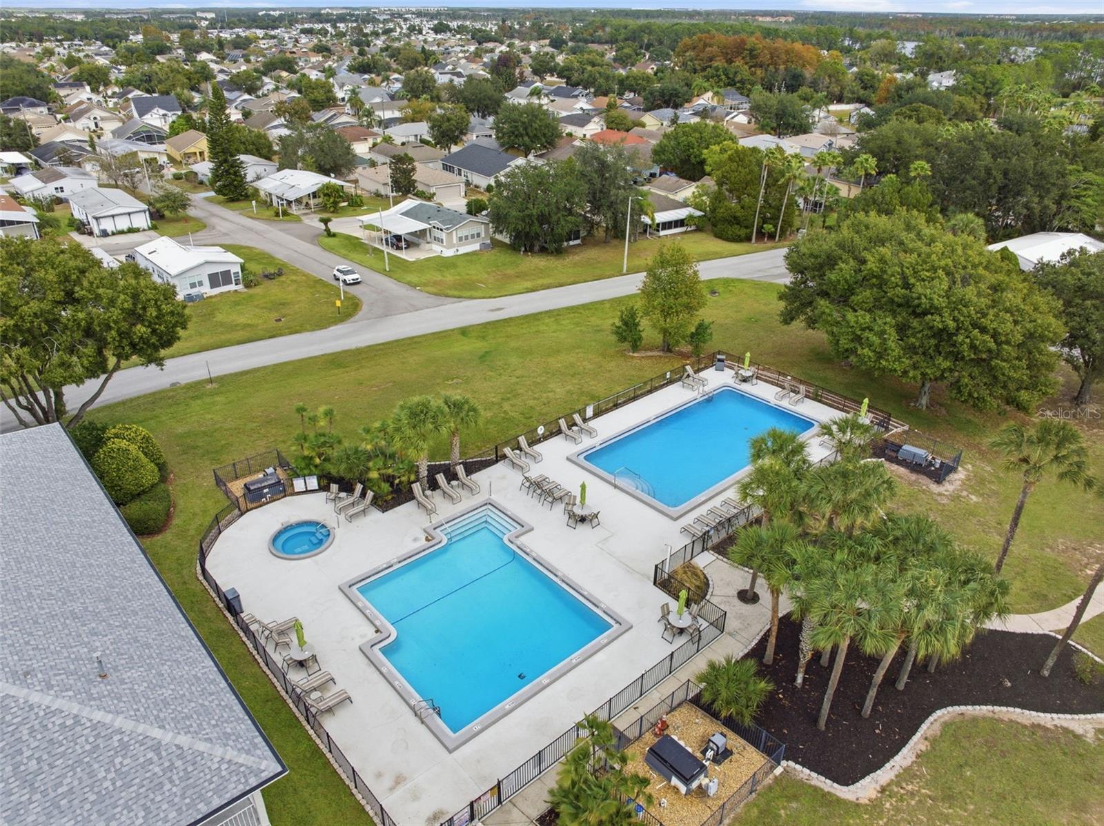 LAKESIDE AT BASS LAKE - Residential