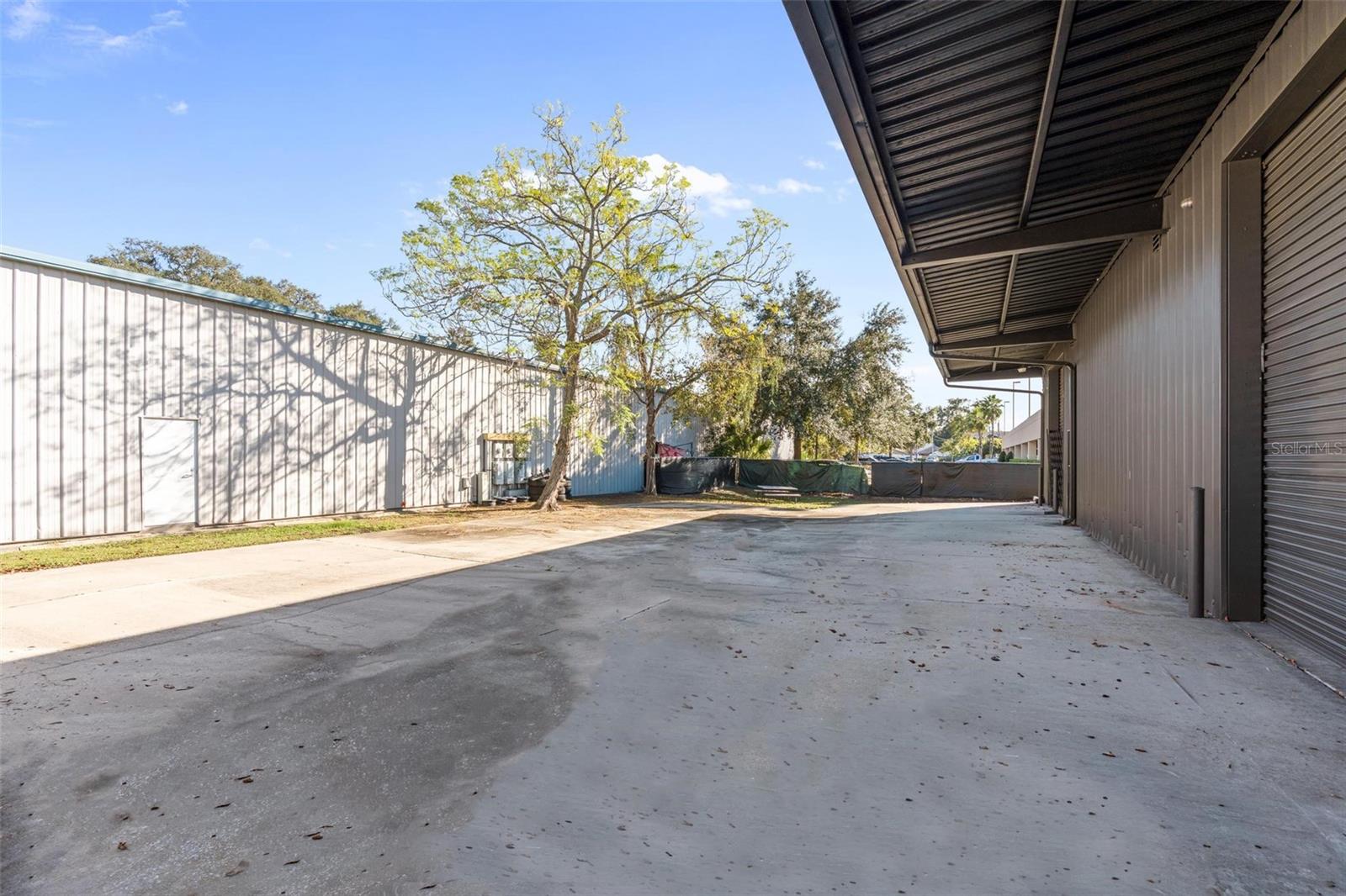220 E PALMETTO AVENUE