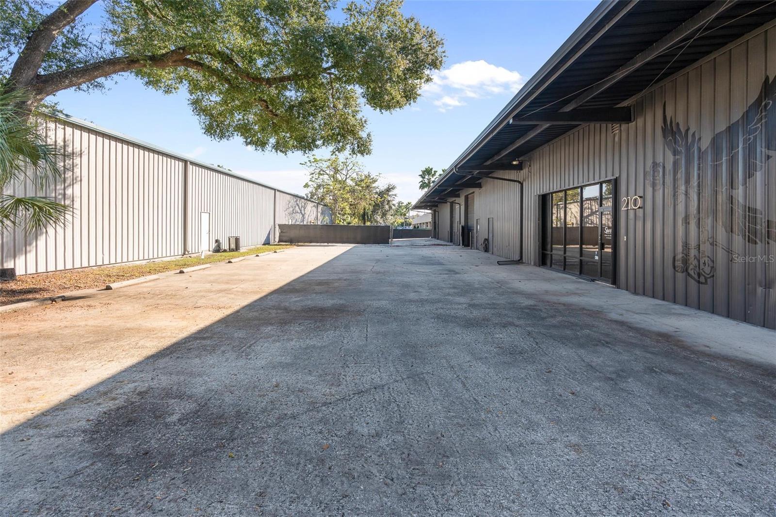 LONGWOOD - Commercial Lease