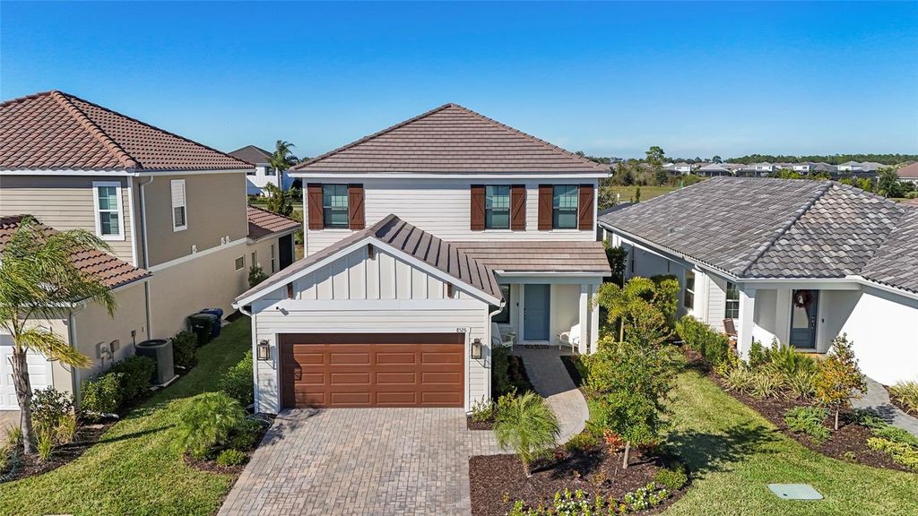 Photo of 8526 Frangipani Terrace, Sarasota, FL 34240 (MLS # A4676150)