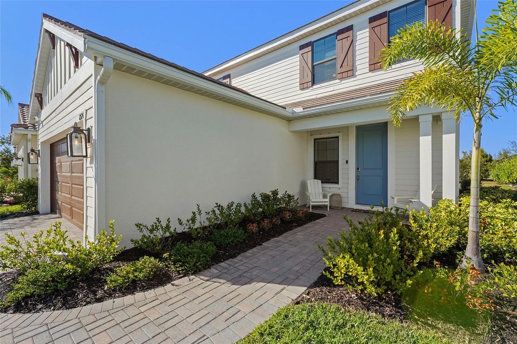 Photo of 8526 Frangipani Terrace, Sarasota, FL 34240 (MLS # A4676150)