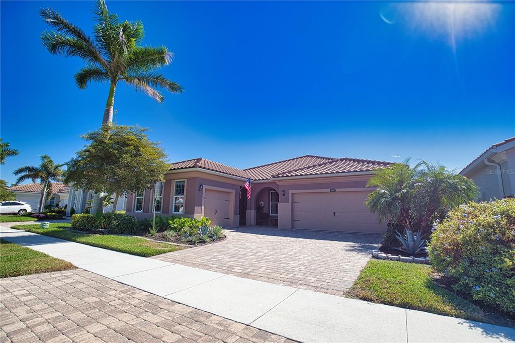 Photo of 11689 Tapestry Lane, Venice, FL 34293 (MLS # N6141691)