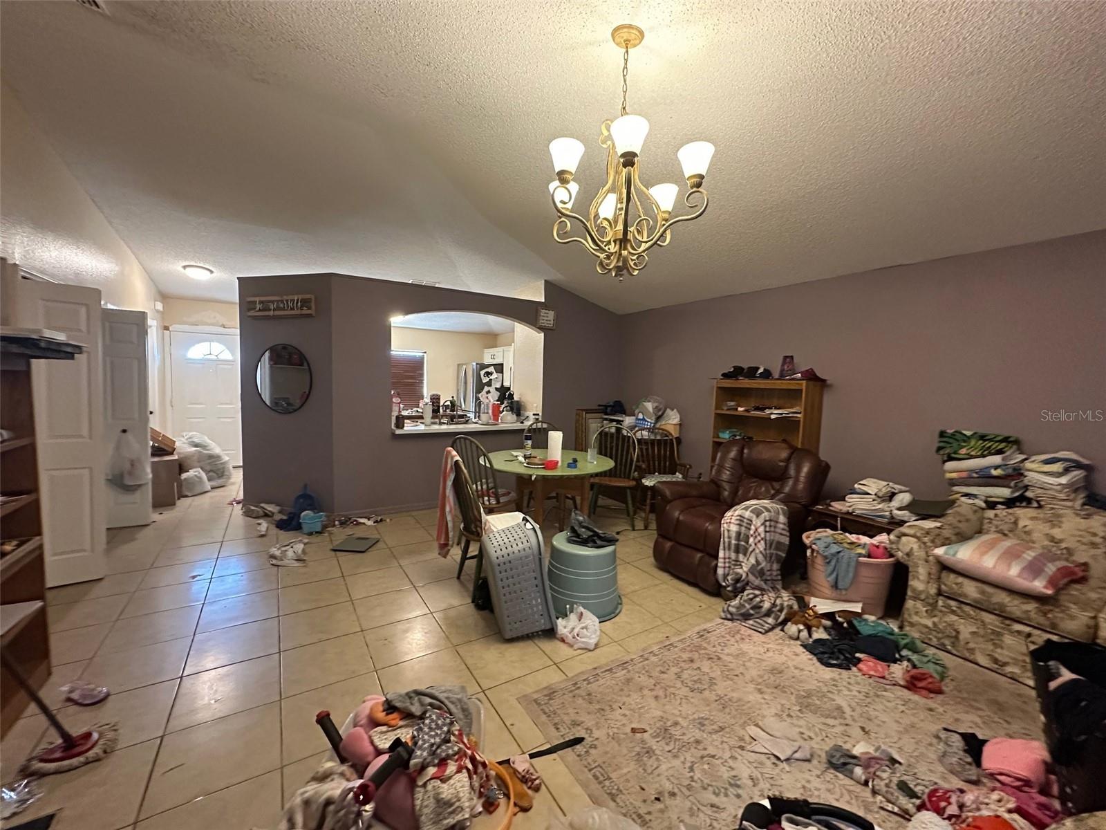 1909 LAKEVIEW PLACE