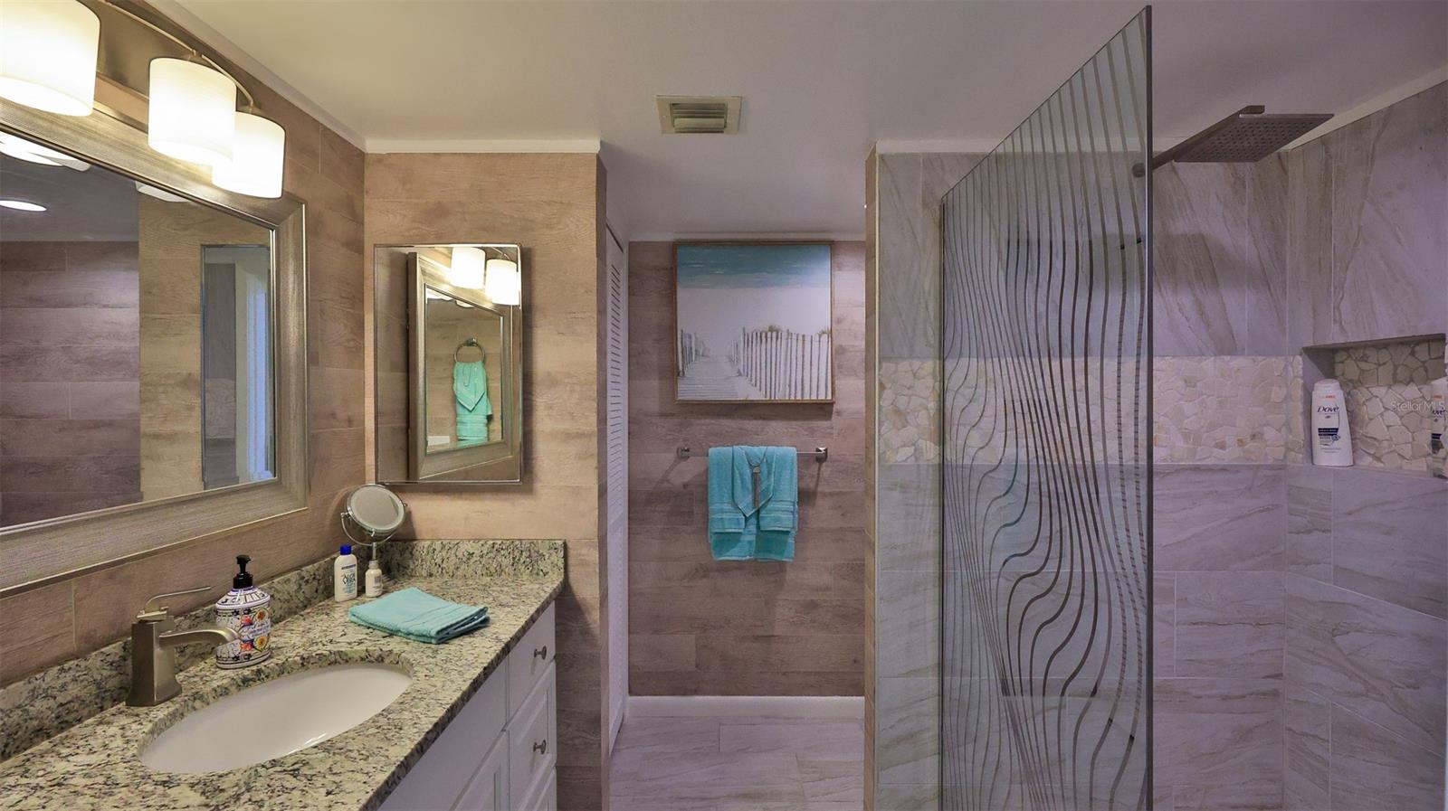 Gemini Condo - Residential