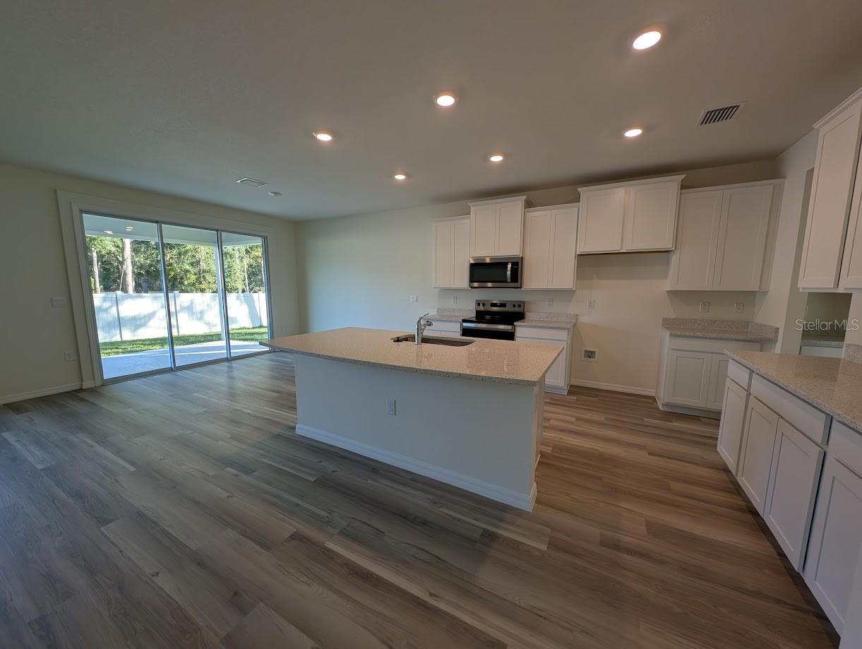 OAKS PRESERVE PH II PB 38 PG 66 - Residential Lease