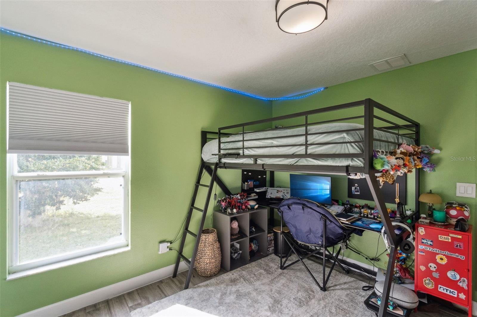 ASHLEY COVE UNIT 3 - Residential