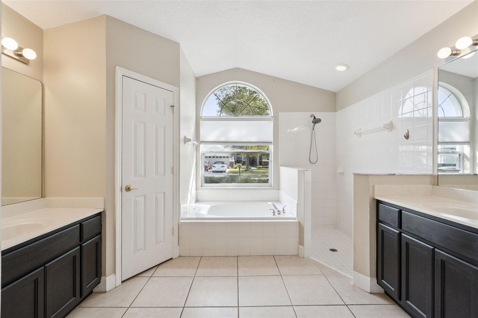 ASHLEY COVE UNIT 3 - Residential