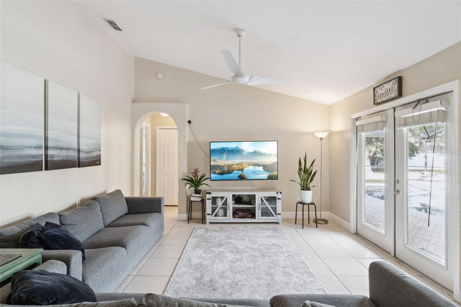 ASHLEY COVE UNIT 3 - Residential