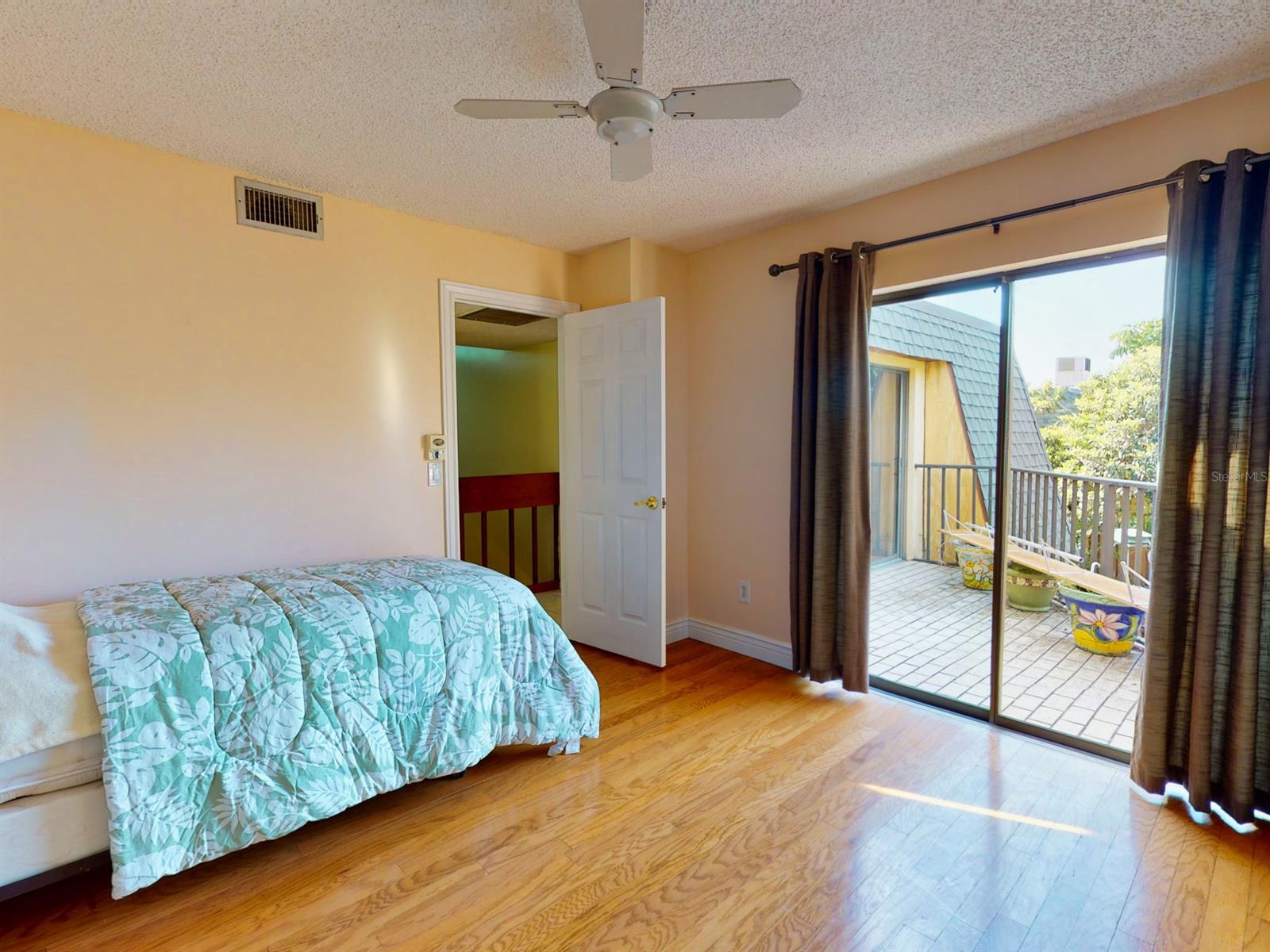 Cedar Dunes Condo Ph 01-05 - Residential