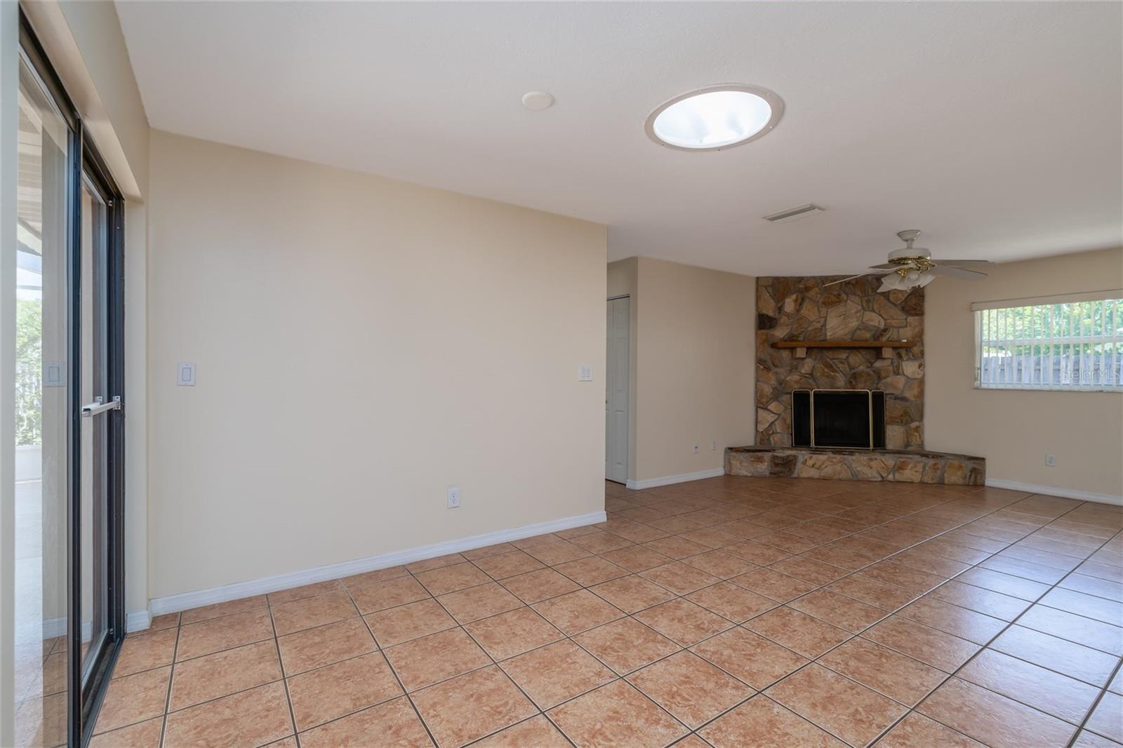 SWEETWATER HILLS UNIT 03 - Residential