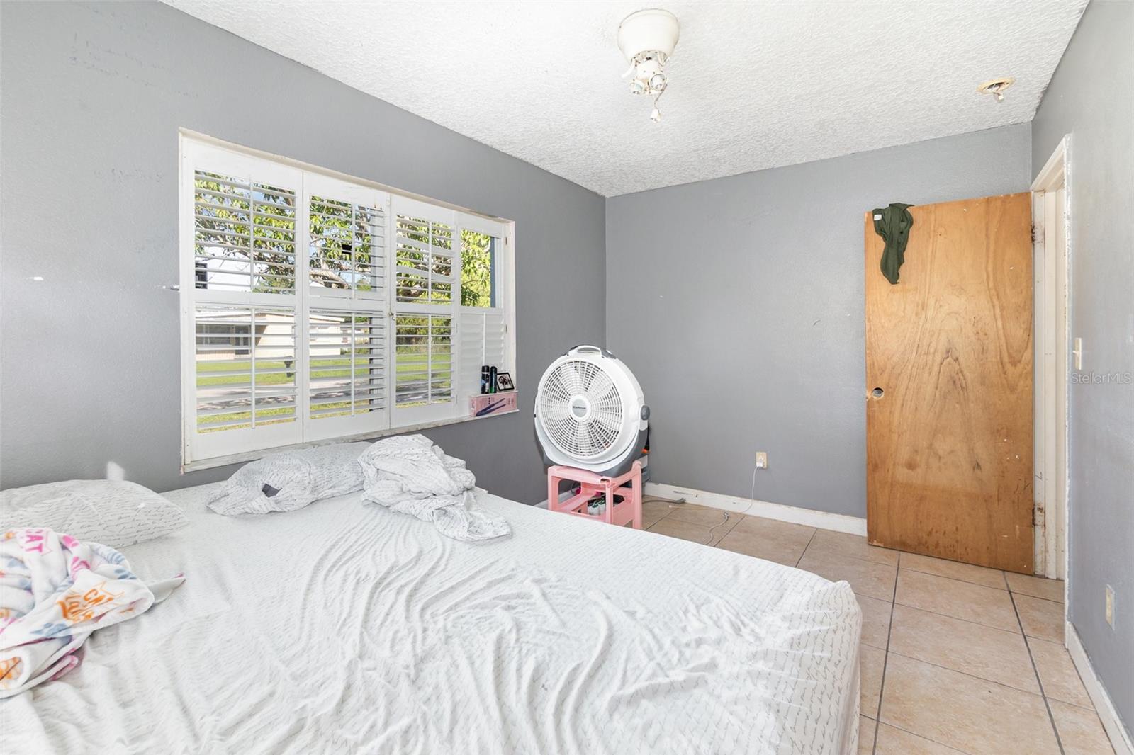 LAKE LAWNE SHORES - Residential