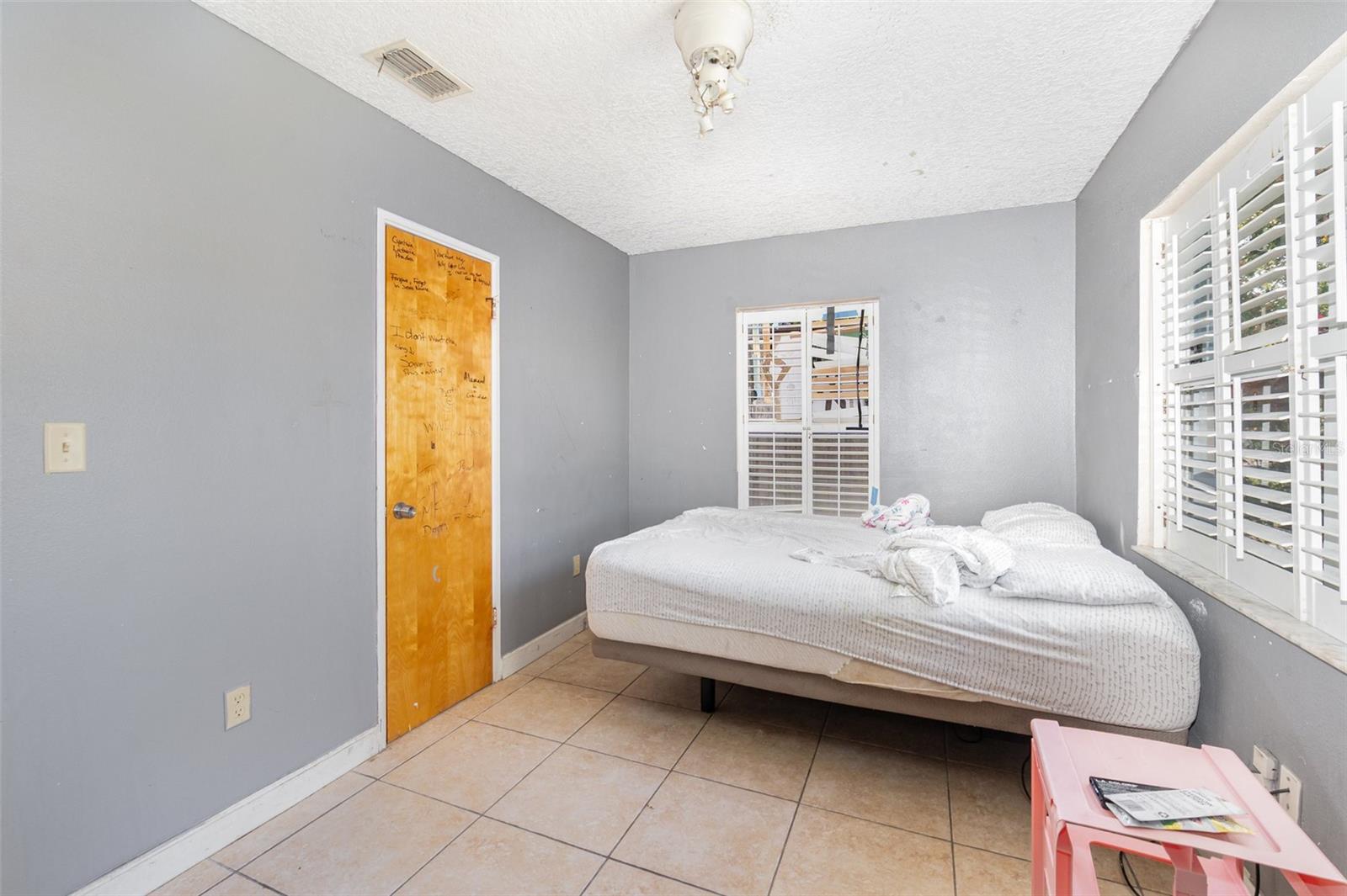 LAKE LAWNE SHORES - Residential