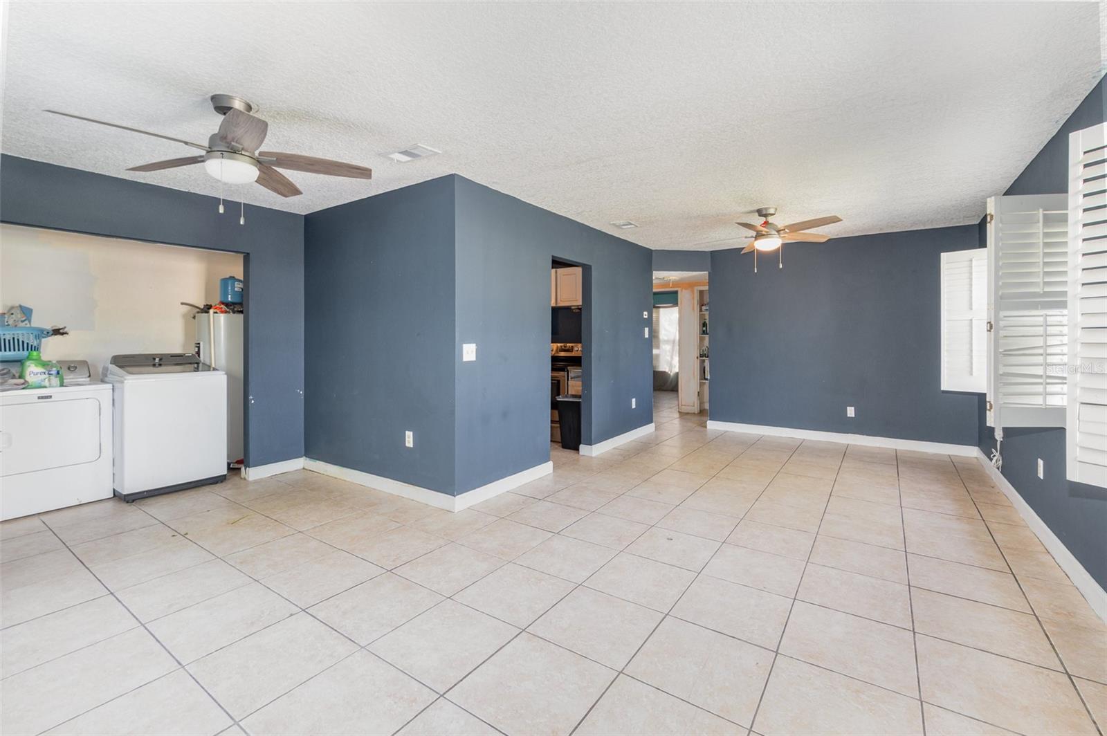 LAKE LAWNE SHORES - Residential