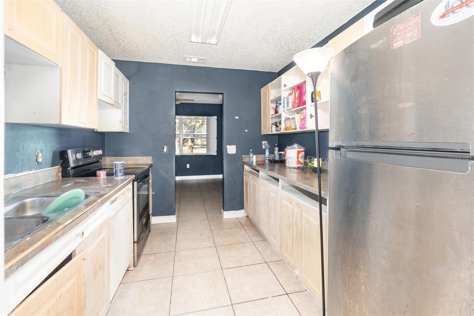 LAKE LAWNE SHORES - Residential