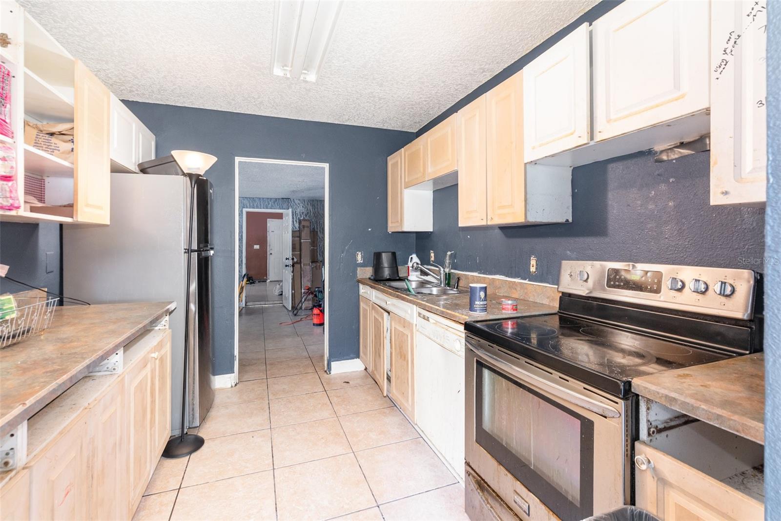 LAKE LAWNE SHORES - Residential