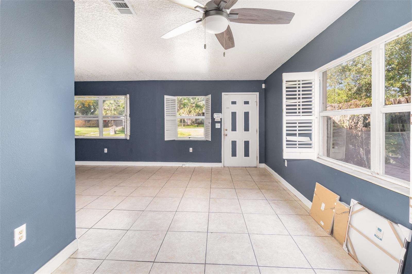 LAKE LAWNE SHORES - Residential