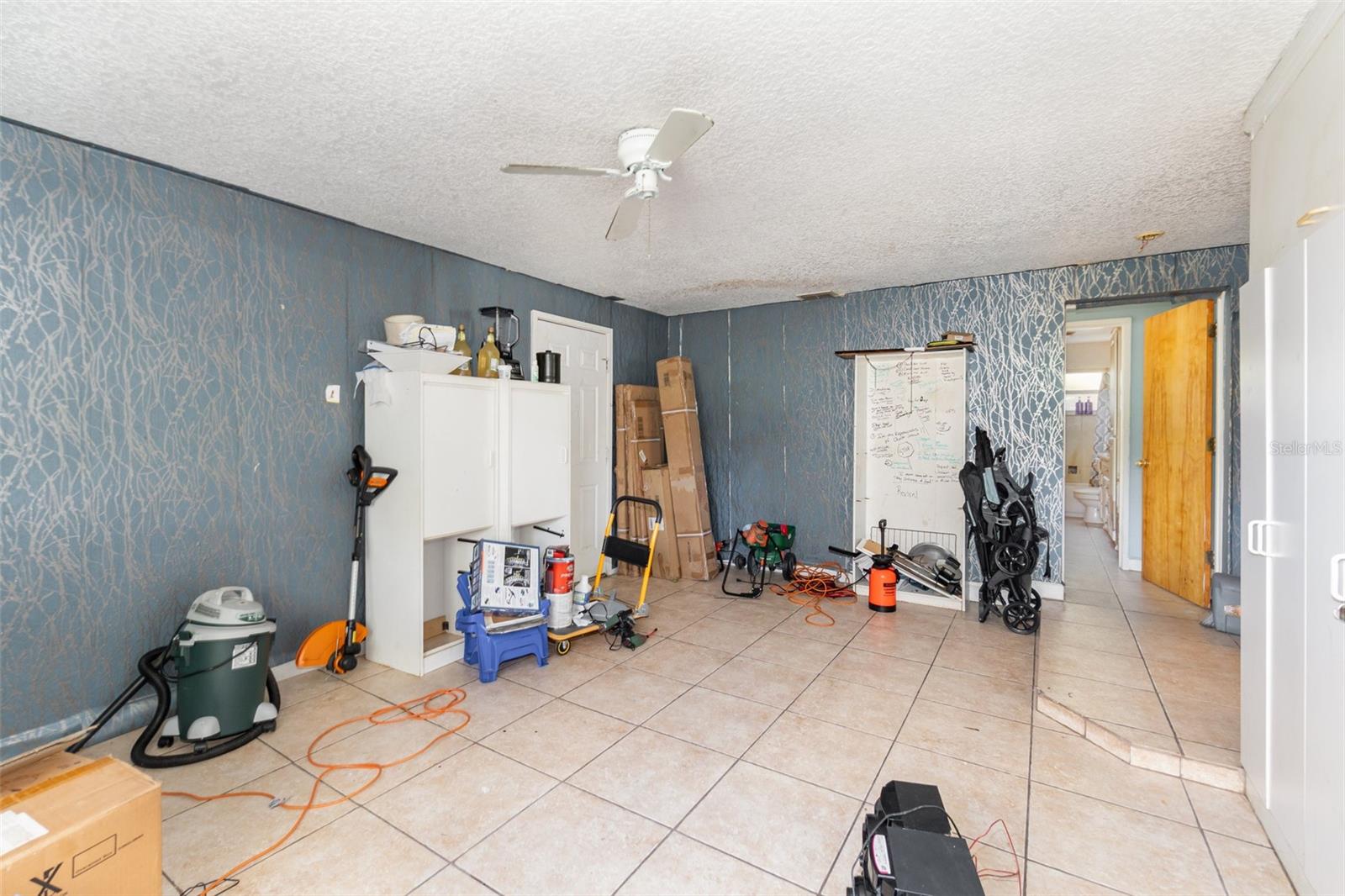 LAKE LAWNE SHORES - Residential