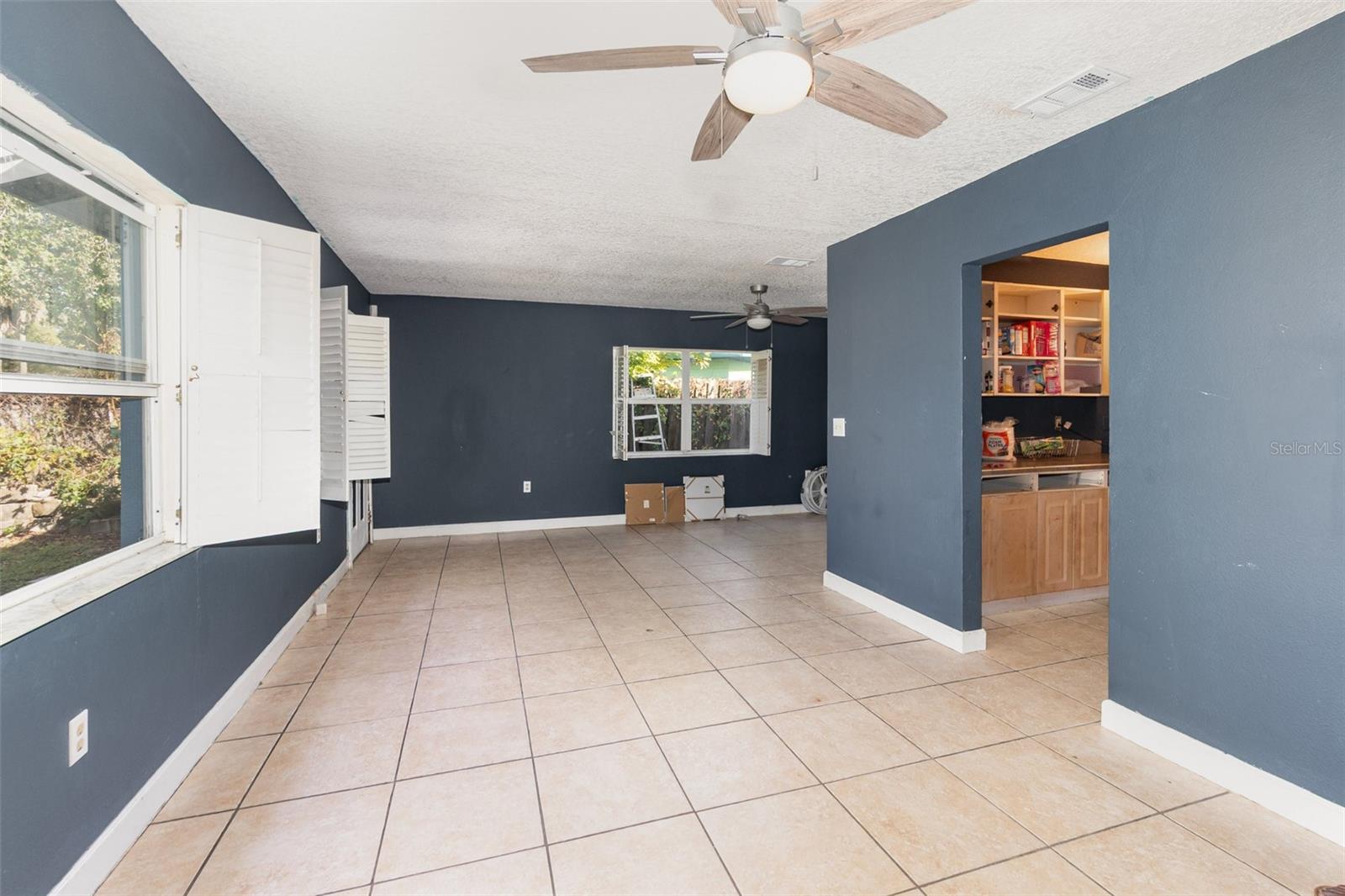 LAKE LAWNE SHORES - Residential