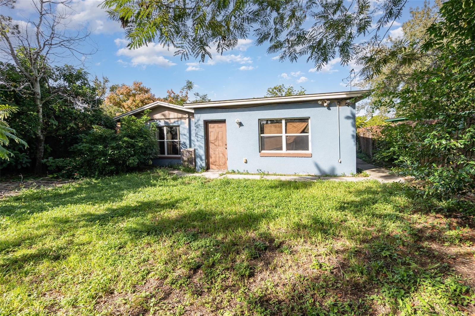 LAKE LAWNE SHORES - Residential