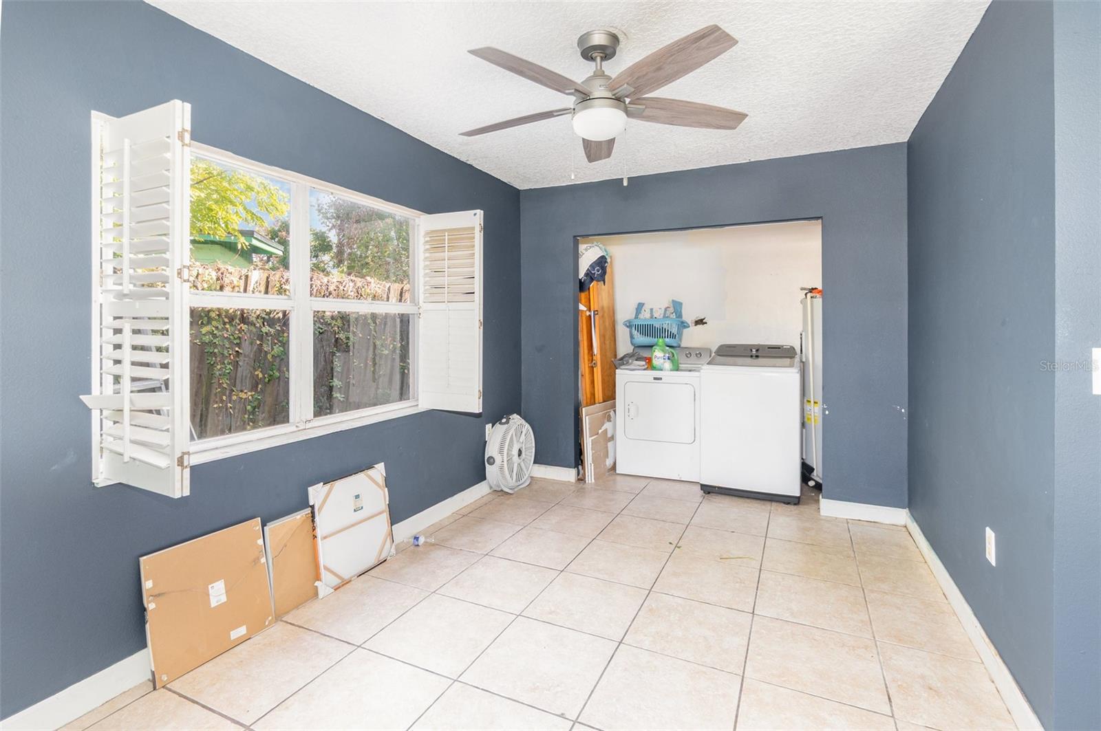 LAKE LAWNE SHORES - Residential