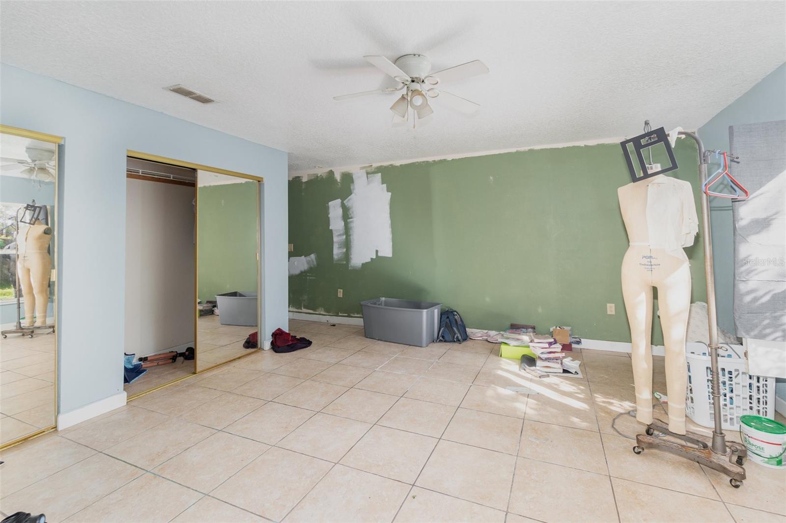 LAKE LAWNE SHORES - Residential