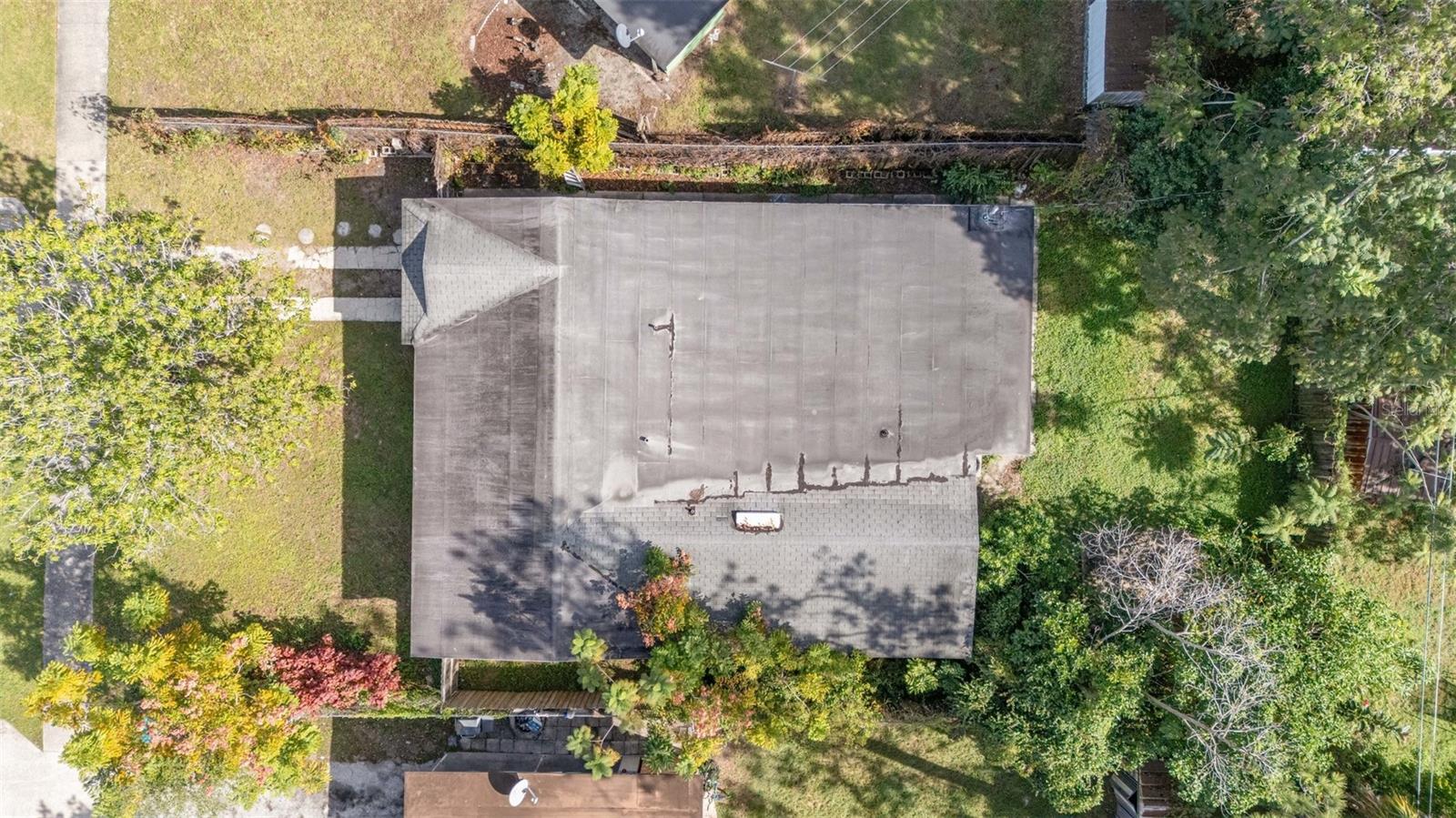 LAKE LAWNE SHORES - Residential